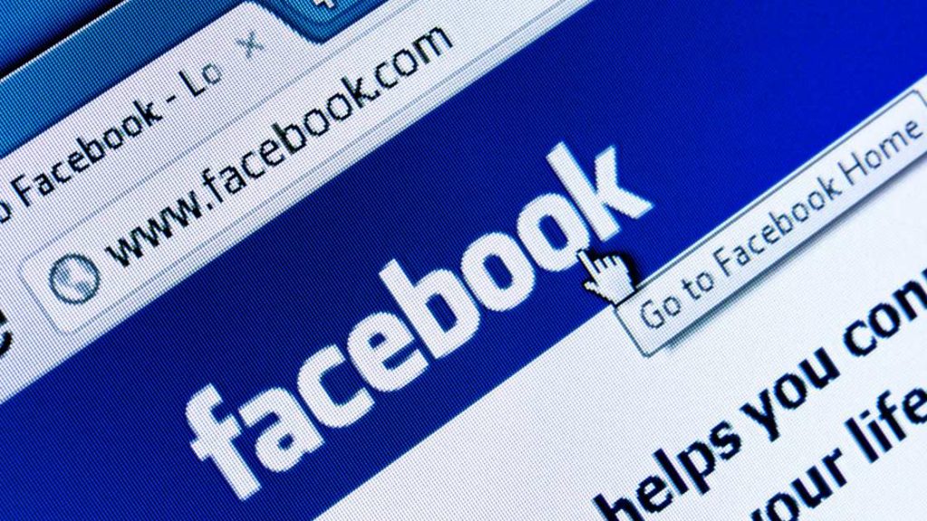 Why Facebook Keeps Reverting To Light Mode