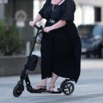 How to Choose the Best Electric Scooter for Heavy Adults